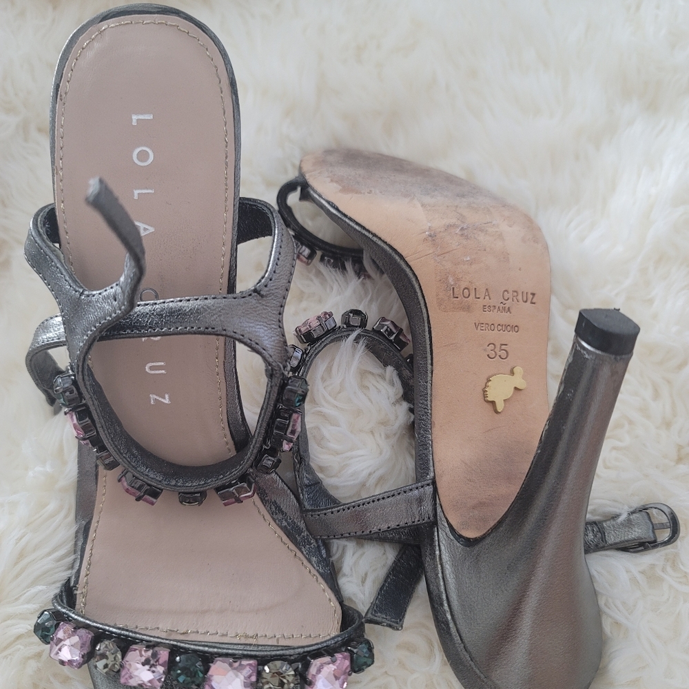 Shoes - Picture 3 of 3
